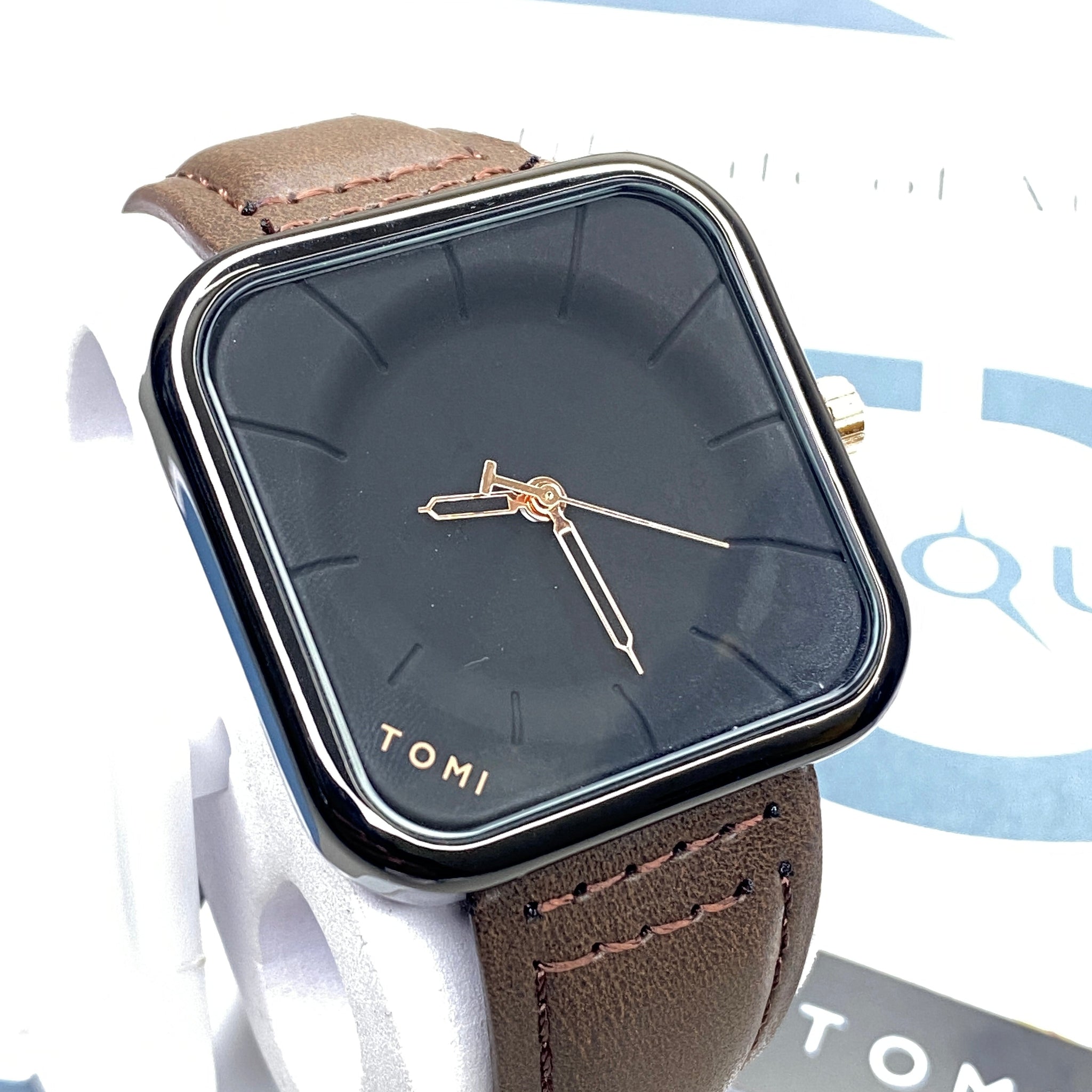 Tomi T-093 Square Design Straps Watch